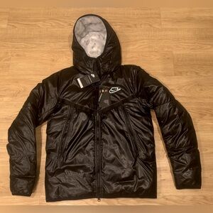 Nike Men’s Sportswear Windbreaker Synthetic Fill Repel Black Puffer Jacket NWT S
